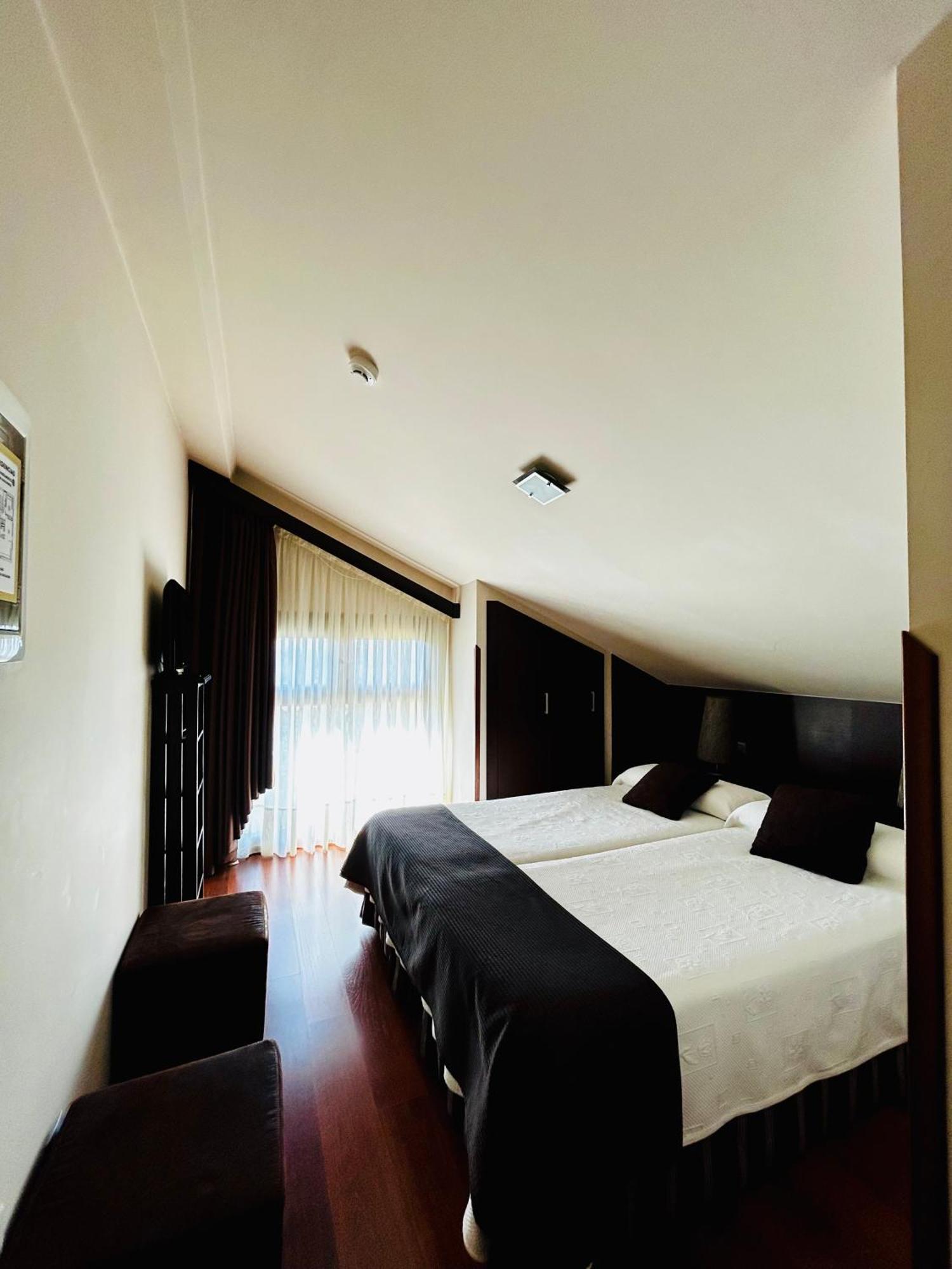 Apartamentos Rurales L'Arquera 라네스 외부 사진