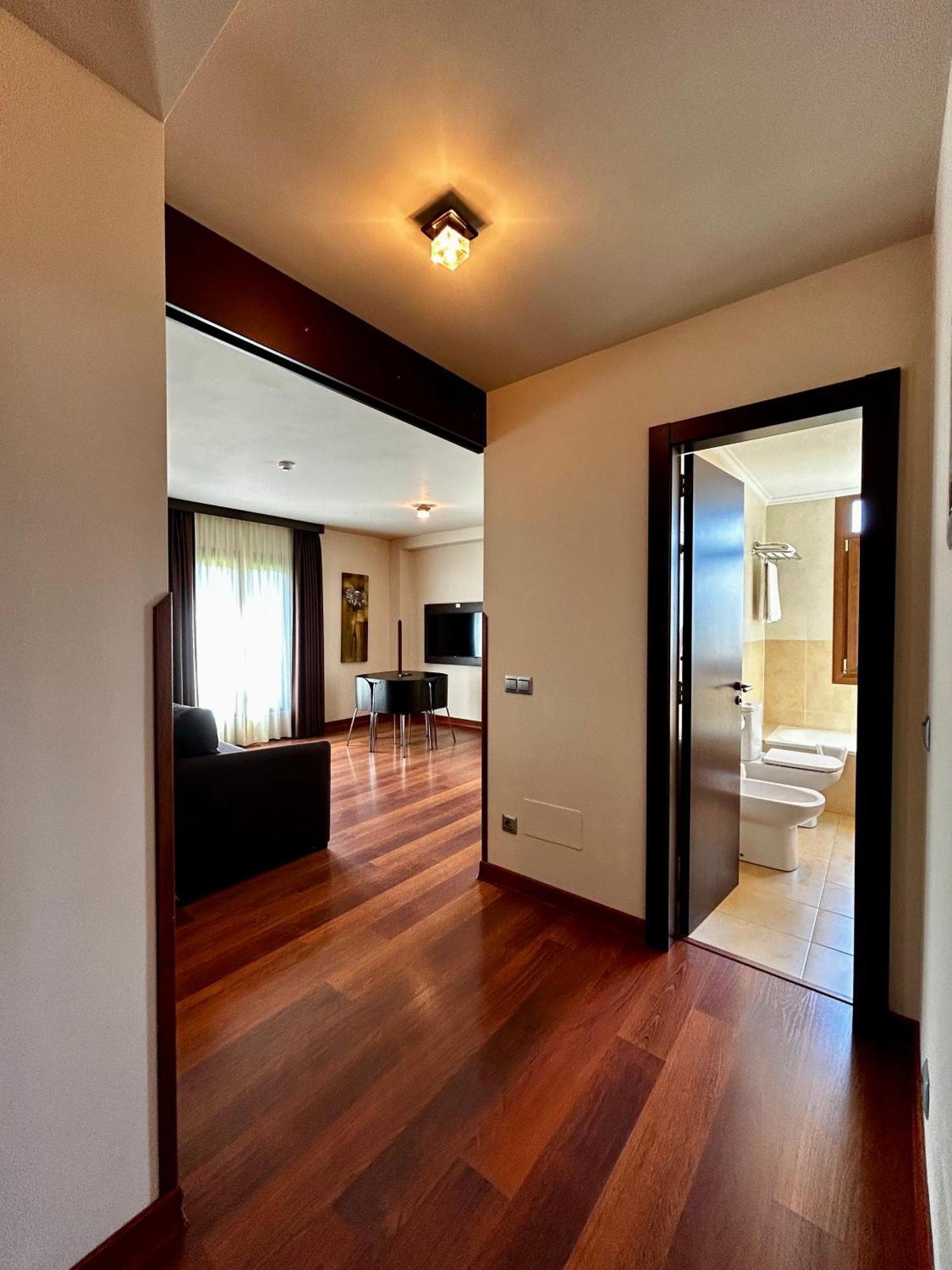Apartamentos Rurales L'Arquera 라네스 외부 사진