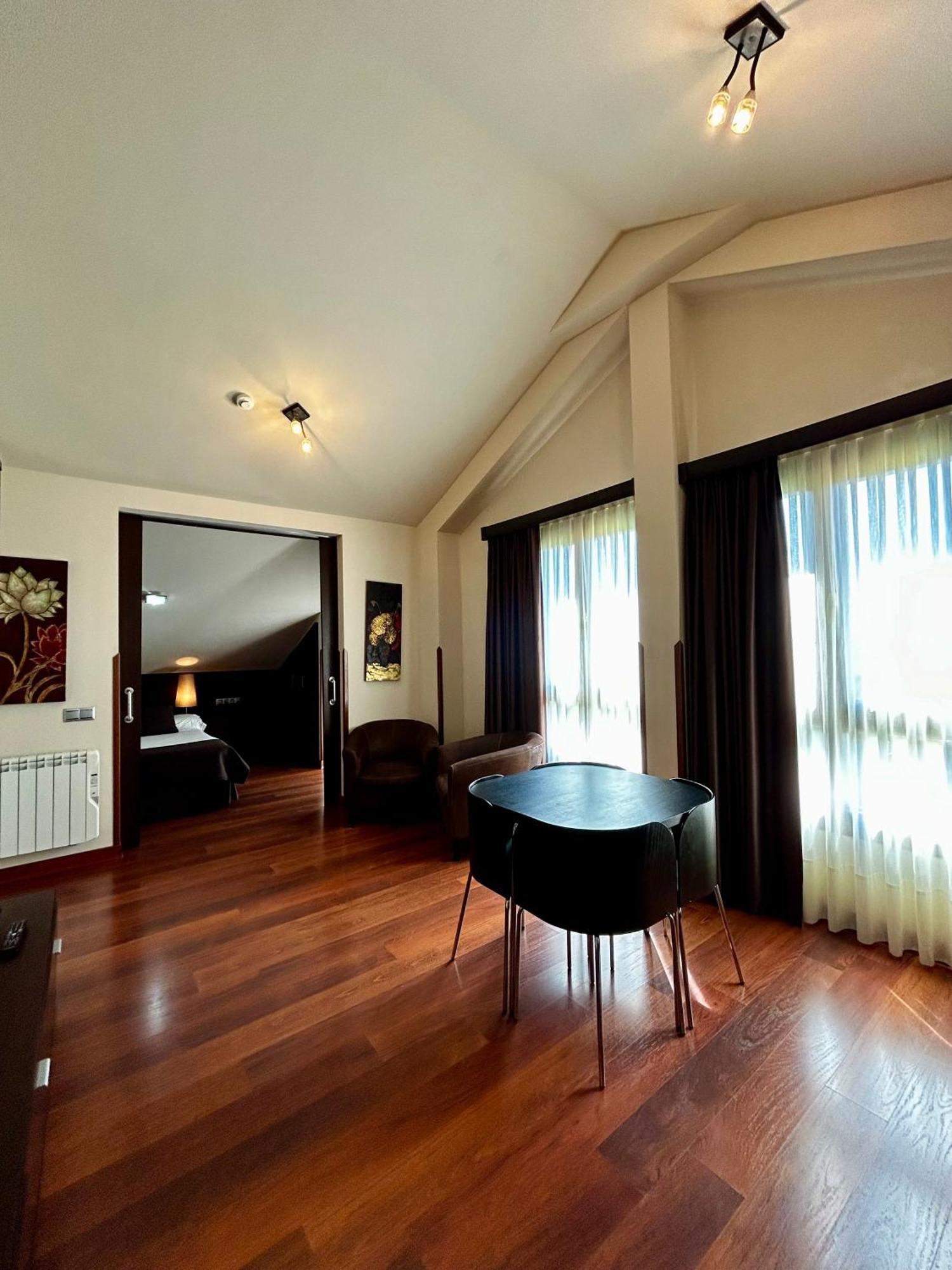Apartamentos Rurales L'Arquera 라네스 외부 사진