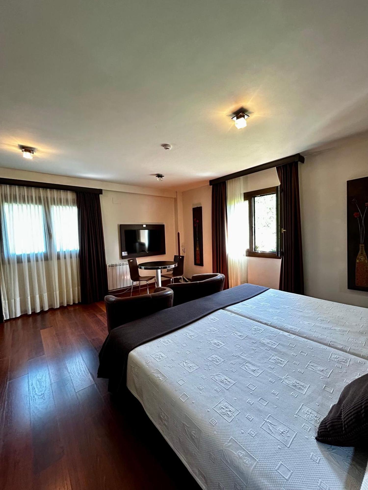 Apartamentos Rurales L'Arquera 라네스 외부 사진